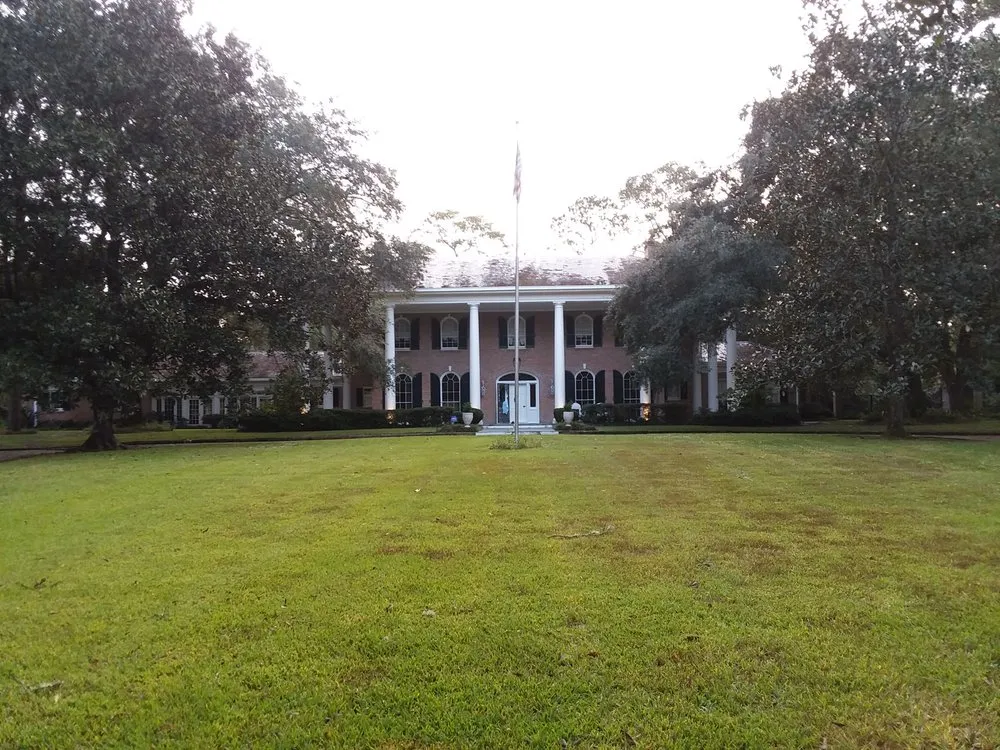 Affordable residential landscaping in GULFPORT, MS by Robs Lawn Care