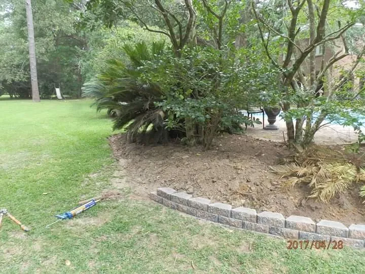 Local yard cleanup service experts serving GULFPORT, MS - Robs Lawn Care