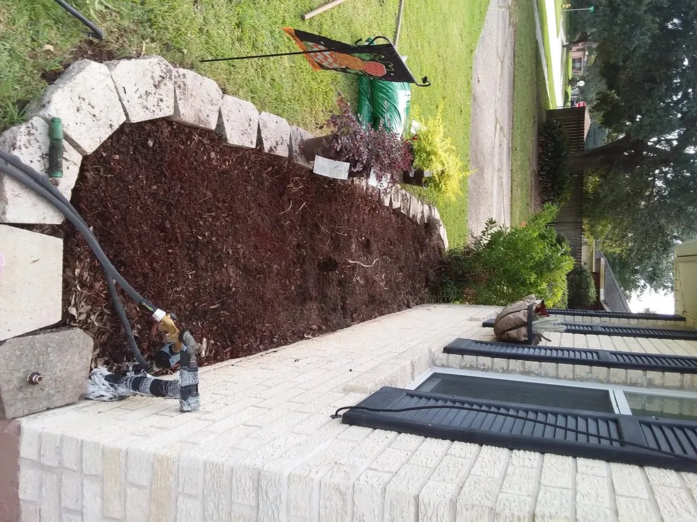 Local lawn care service for residential properties across GULFPORT, MS - Robs Lawn Care