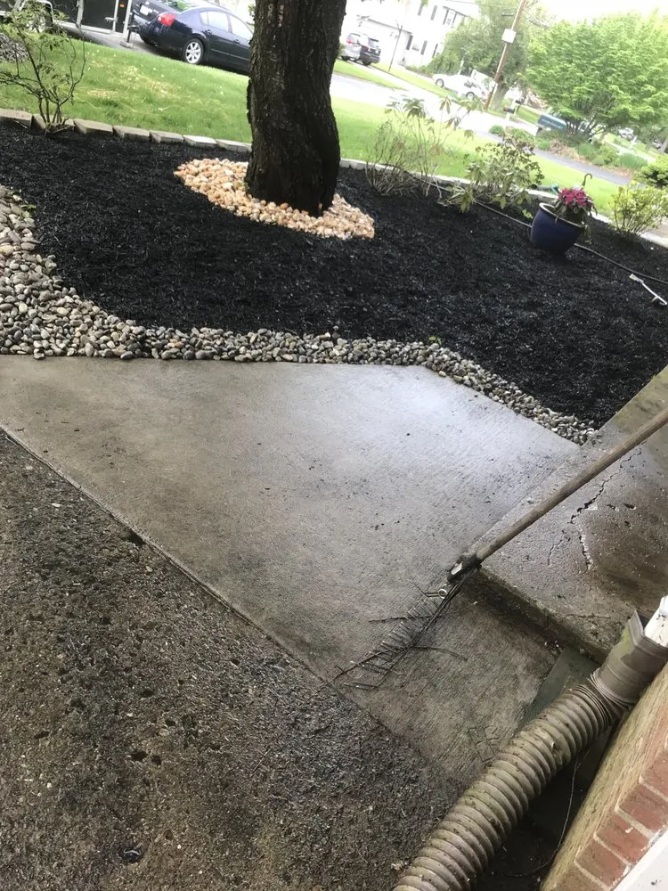 Trusted lawn care service in Bethlehem, PA - Rob's Lawn Stars