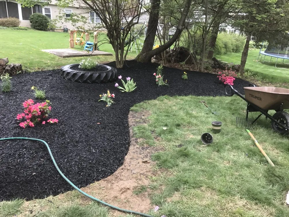 Custom outdoor landscaping in Bethlehem, PA - Rob's Lawn Stars