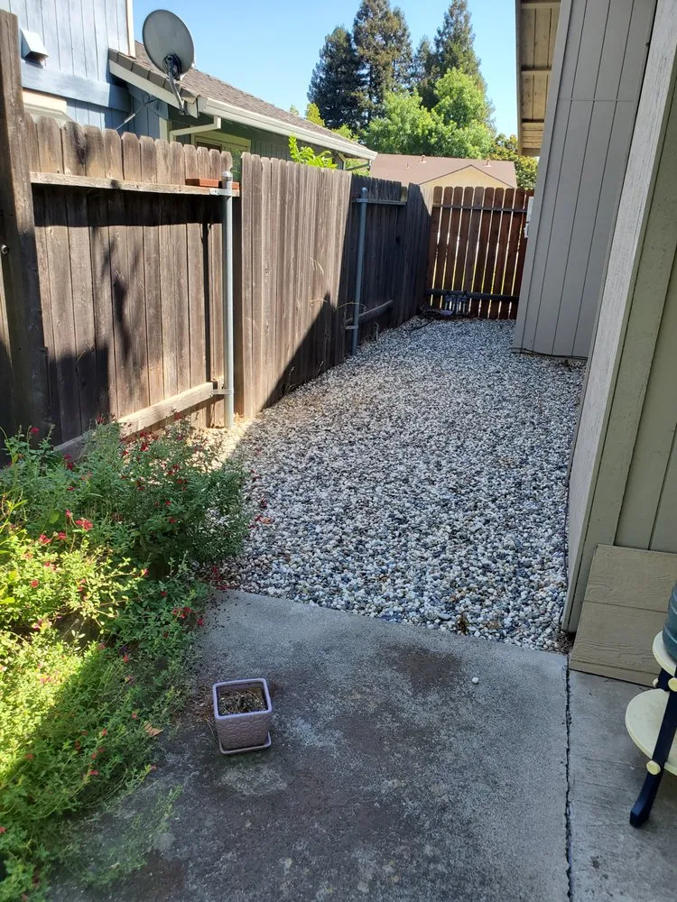 Custom garden landscaping experts serving Citrus Heights, CA - Rob's Leaf Raking & Lawn Service