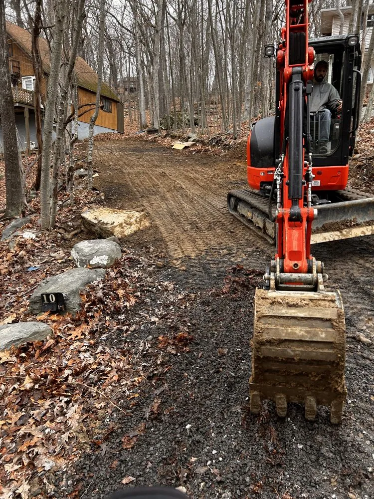 Top-rated lawn care service in Stroudsburg, PA - Robs Mulch N Stone