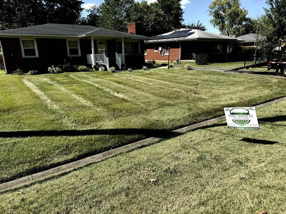 Custom garden landscaping for residential properties in Louisville, KY by Rob's Services