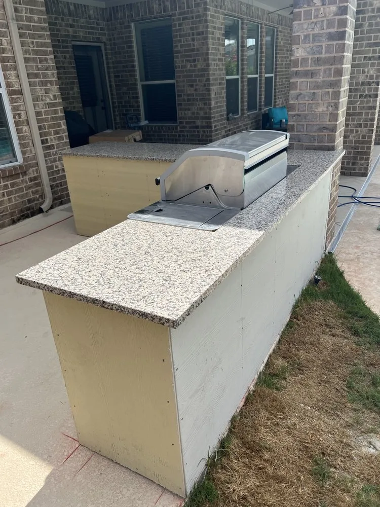 Top-rated yard cleanup service in El Paso, TX by Robsans Construction