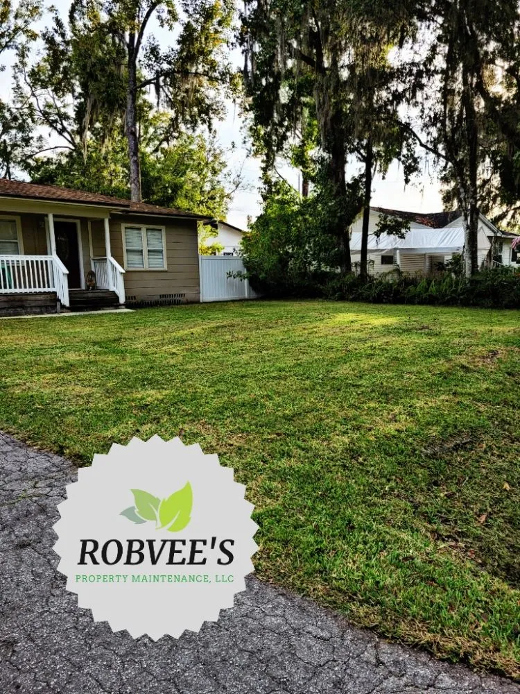 Affordable garden landscaping in Brooksville, FL - Robvee's Property Maintenance