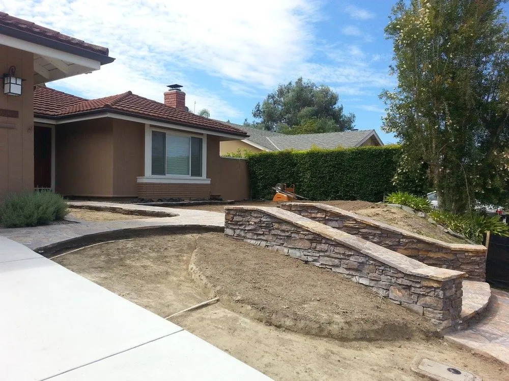 Professional residential landscaping experts serving Laguna Niguel, CA - Robyn's Original Landscapes