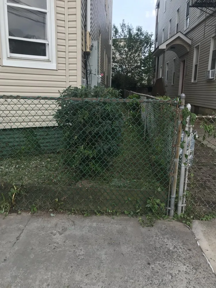 Reliable garden landscaping for beautiful yards in Newark, NJ by Roc N Roll Landscaping