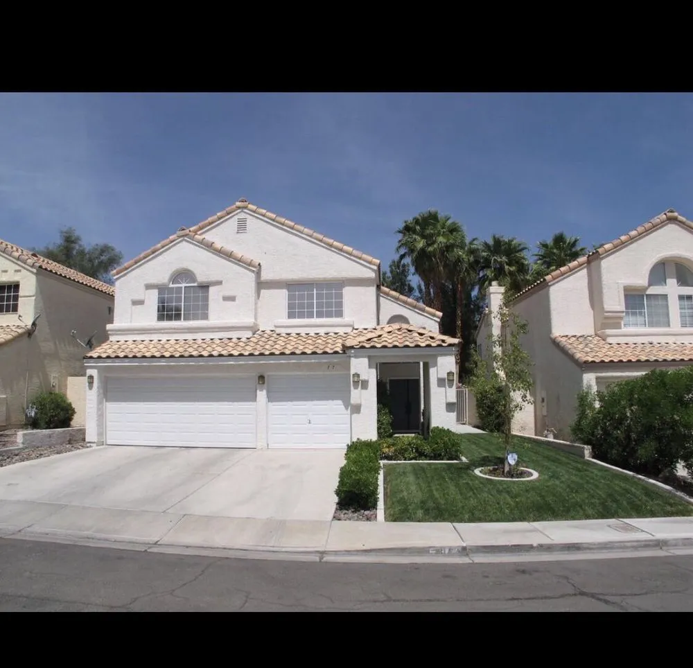 Custom yard maintenance experts serving Henderson, NV - Roca Landscaping