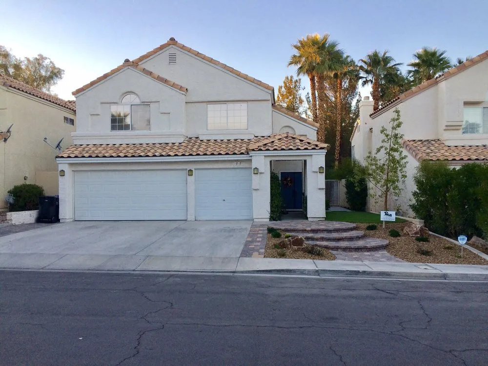 Top-rated lawn mowing service experts serving Henderson, NV - Roca Landscaping