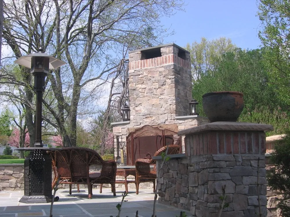 Professional garden landscaping in Huntingdon Valley, PA - Rocco Landscapes