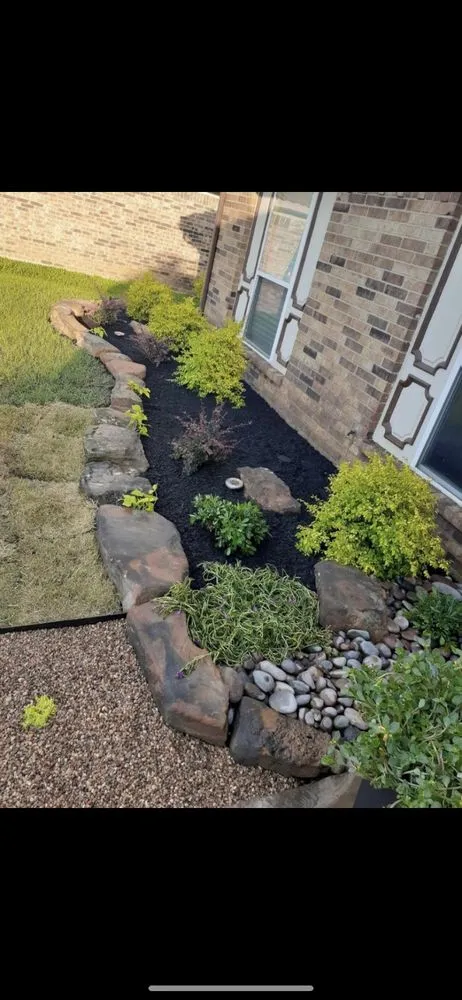 Top-rated outdoor landscaping for year-round maintenance in Lewisville, TX by Rocha lawn service