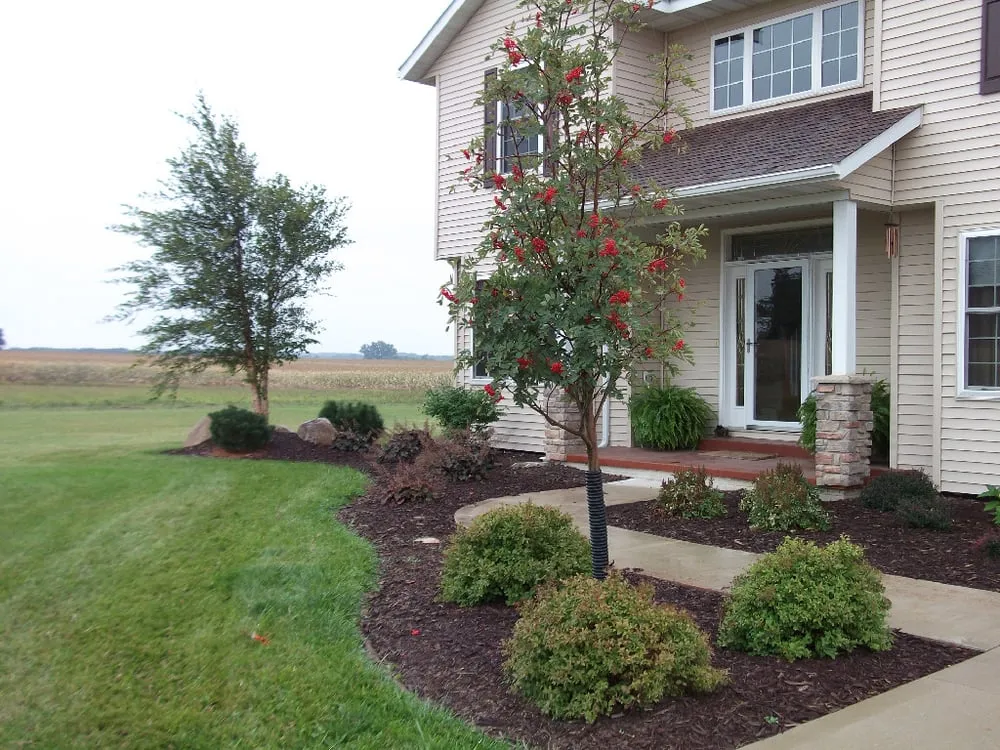 Professional garden landscaping experts serving Rochester, MN - Rochester Ground Lawn & Snow Services