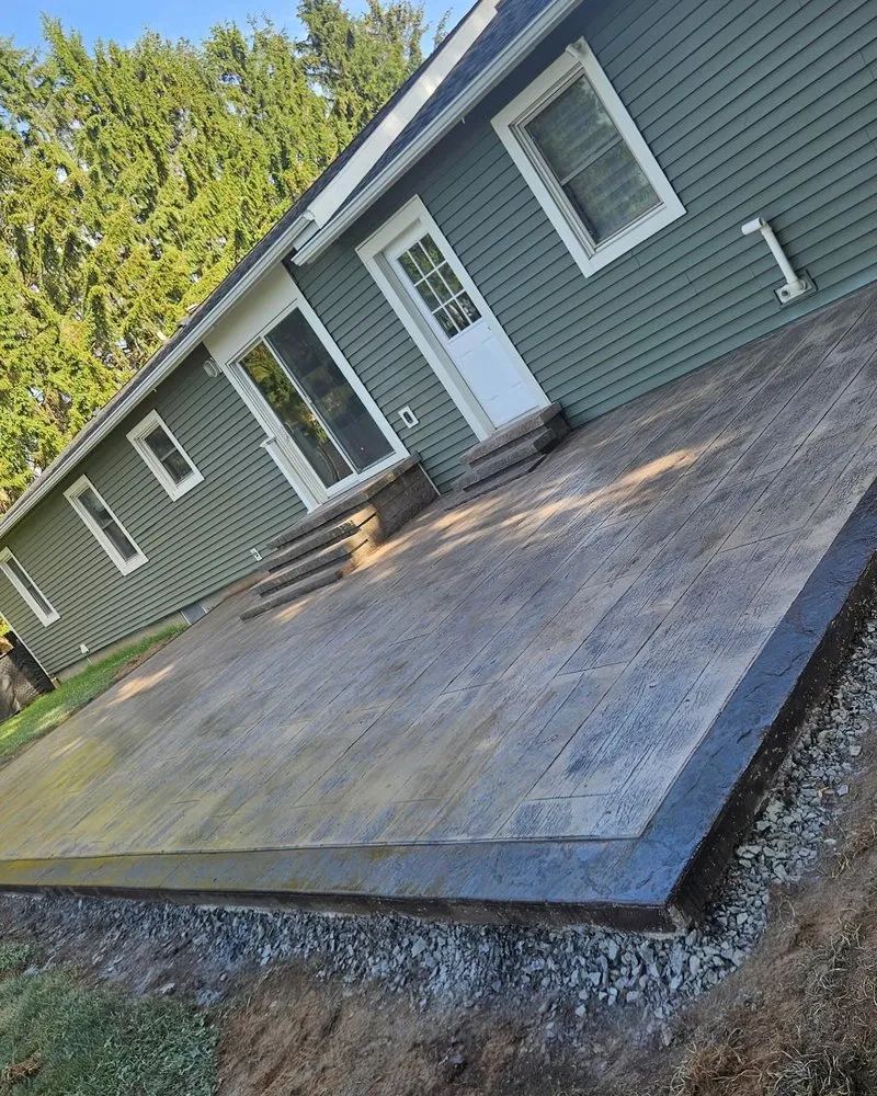 Local lawn care service in Rochester, NY - Rochester Patio And Landscape