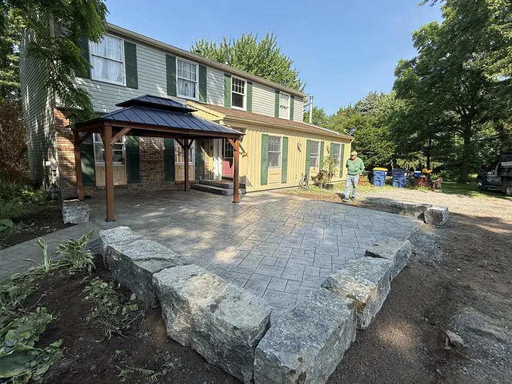 Custom outdoor landscaping in Rochester, NY - Rochester Patio And Landscape