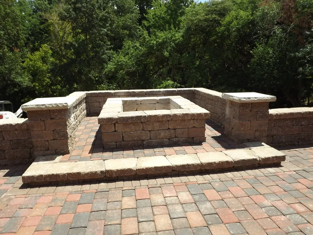 Custom landscape installation experts serving Fenton, MO - Rock & Block