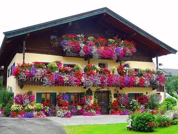 Top-rated yard cleanup service experts serving Highland, MI - Rock Bottom Stone Supply II