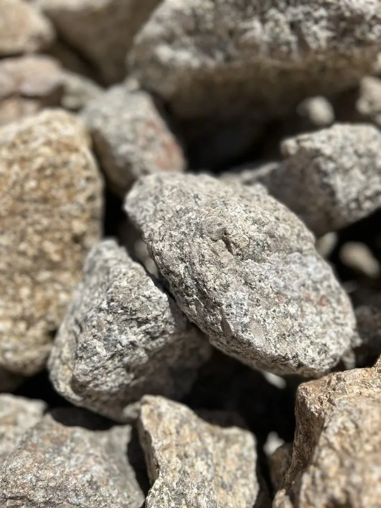 Reliable lawn mowing service in Queen Creek, AZ - Rock It Landscape Materials