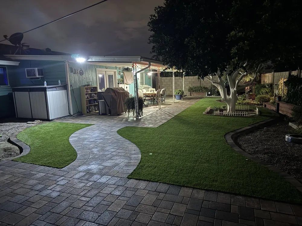 Reliable garden landscaping experts serving Phoenix, AZ - Rock N Block- Turf N Hardscapes