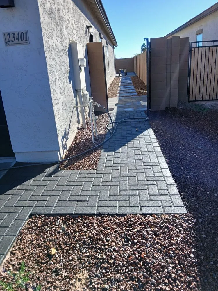 Local lawn care service in Phoenix, AZ by Rock N Block- Turf N Hardscapes