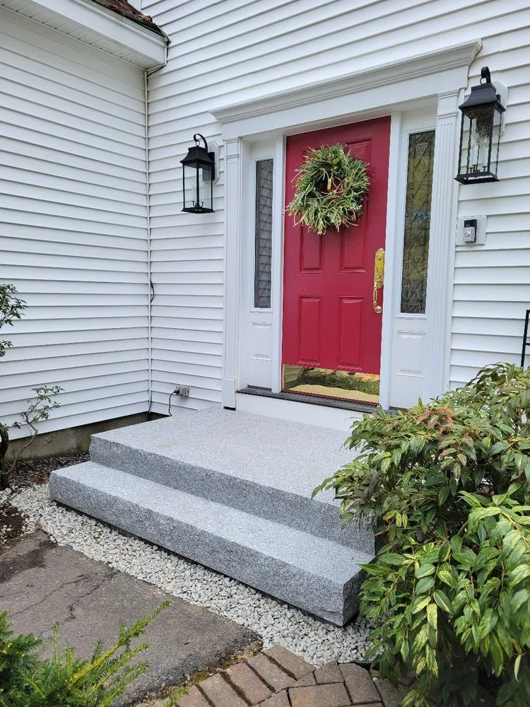 Custom landscape installation in Nashua, NH - Rock-Pebble-Shears