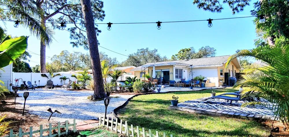 Local yard cleanup service in Largo, FL - Rock Your Style