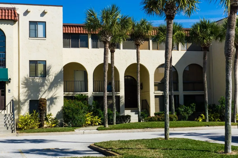 Top-rated yard maintenance with custom design in Atlantic Beach, FL by Rockaway