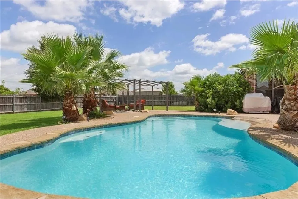 Local garden landscaping near you across Robinson, TX - Rocket Landscape & Design