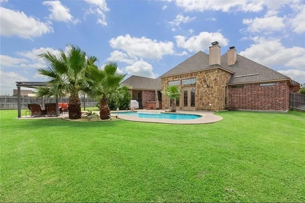 Local lawn care service in Robinson, TX by Rocket Landscape & Design