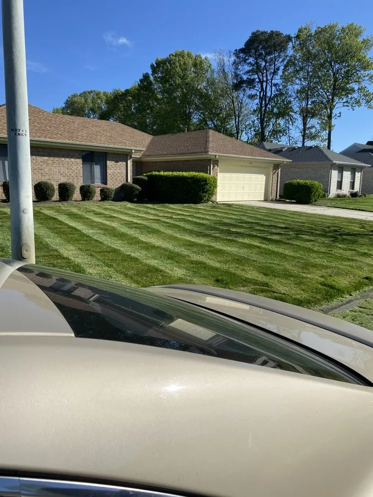 Reliable landscaping services in Portsmouth, VA by Rockett services