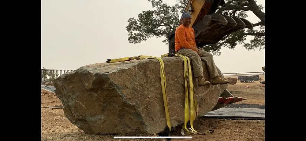 Custom outdoor landscaping for year-round maintenance in Auburn, CA by Rockface Waterscapes