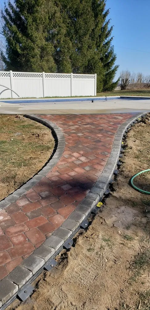 Top-rated lawn mowing service experts serving Albany, IN - Rockhammer Outdoor Living & Design