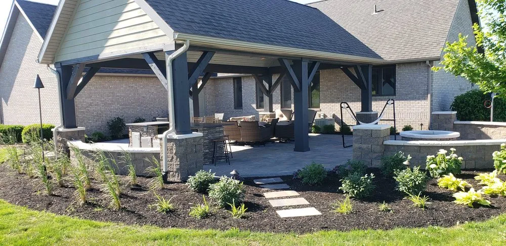 Affordable garden landscaping for year-round maintenance in Albany, IN by Rockhammer Outdoor Living & Design