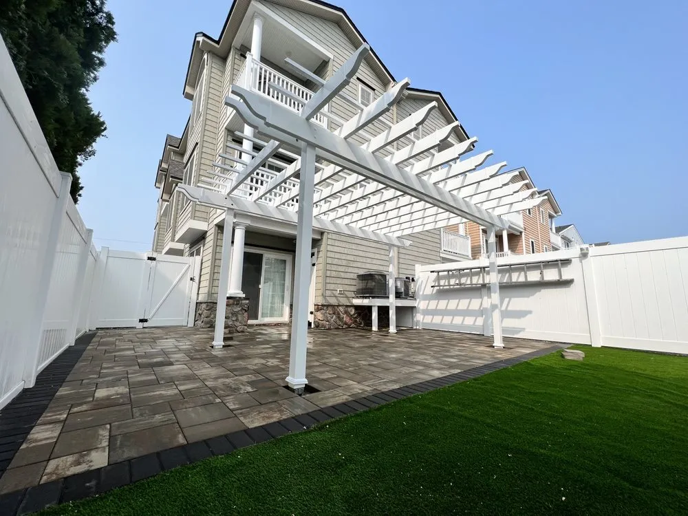 Local landscape installation experts serving Cape Coral, FL - Rockheadz Pavers and Hardscapes