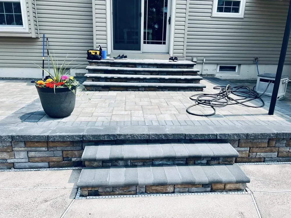 Custom landscaping services with custom design in Cape Coral, FL by Rockheadz Pavers and Hardscapes