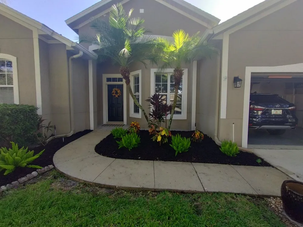 Custom yard maintenance experts serving Sanford, FL - Rockin Bloom's