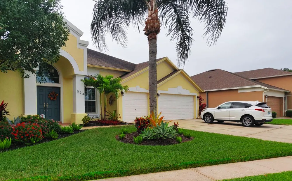 Reliable yard maintenance experts serving Sanford, FL - Rockin Bloom's