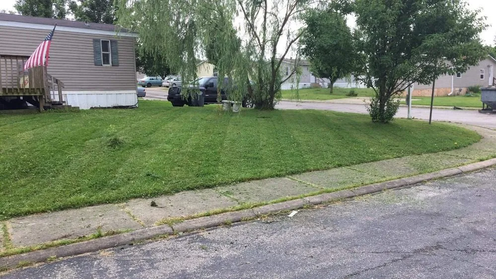 Affordable yard cleanup service experts serving Walton, KY - Rockin D Lawn Care