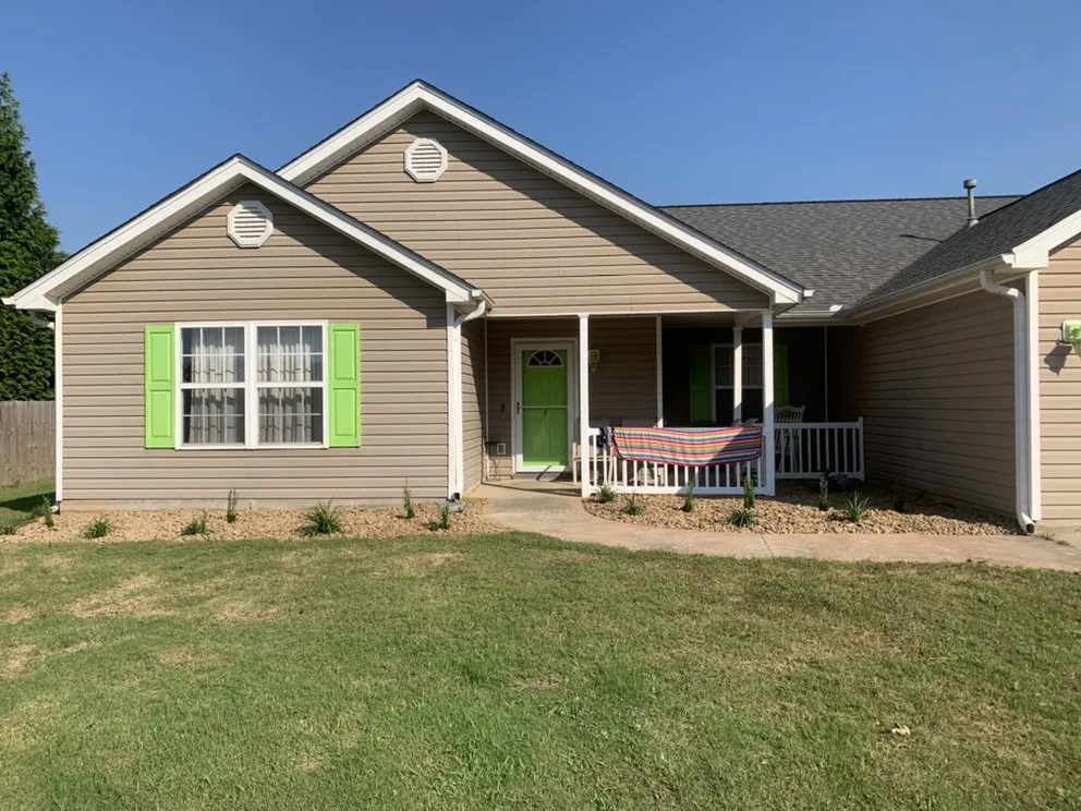 Professional outdoor landscaping for year-round maintenance across Simpsonville, SC - Rockin’ Landscapes