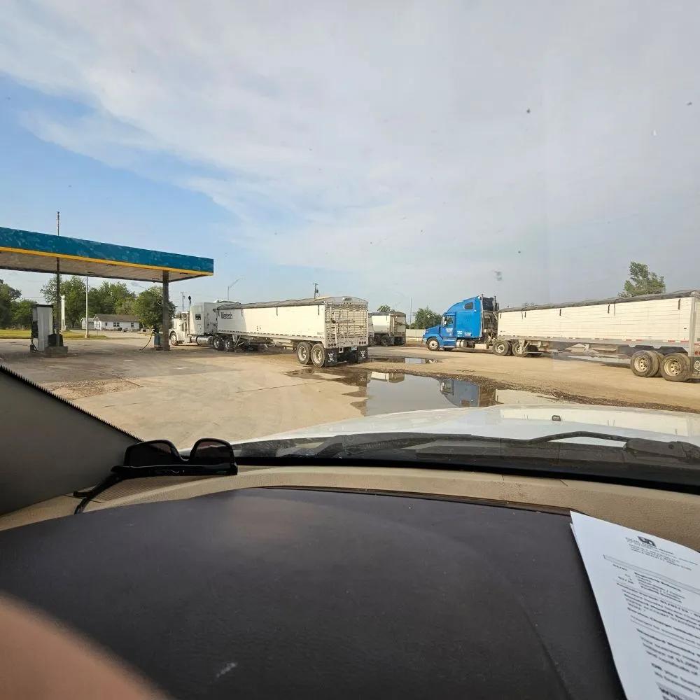 Reliable landscaping services for beautiful yards across Yukon, OK - Rockin P Trucking