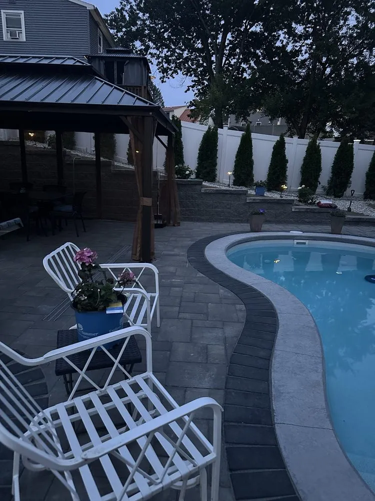 Professional outdoor landscaping near you in Deerfield, NH by Rockingham Hardscapes