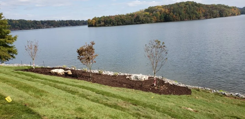 Expert outdoor landscaping in Loudon, TN by Rockscape
