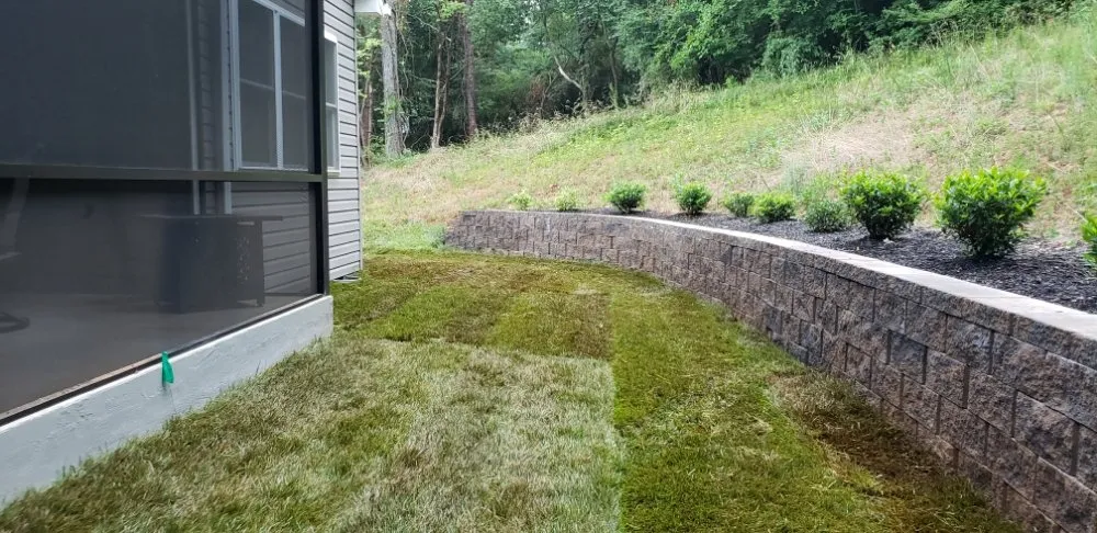 Affordable landscaping services for year-round maintenance in Loudon, TN by Rockscape