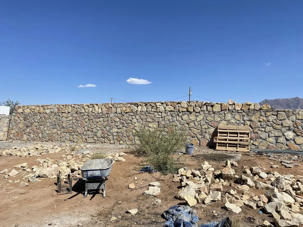 Reliable lawn care service in Las Cruces, NM - Rockwall Chuchyn