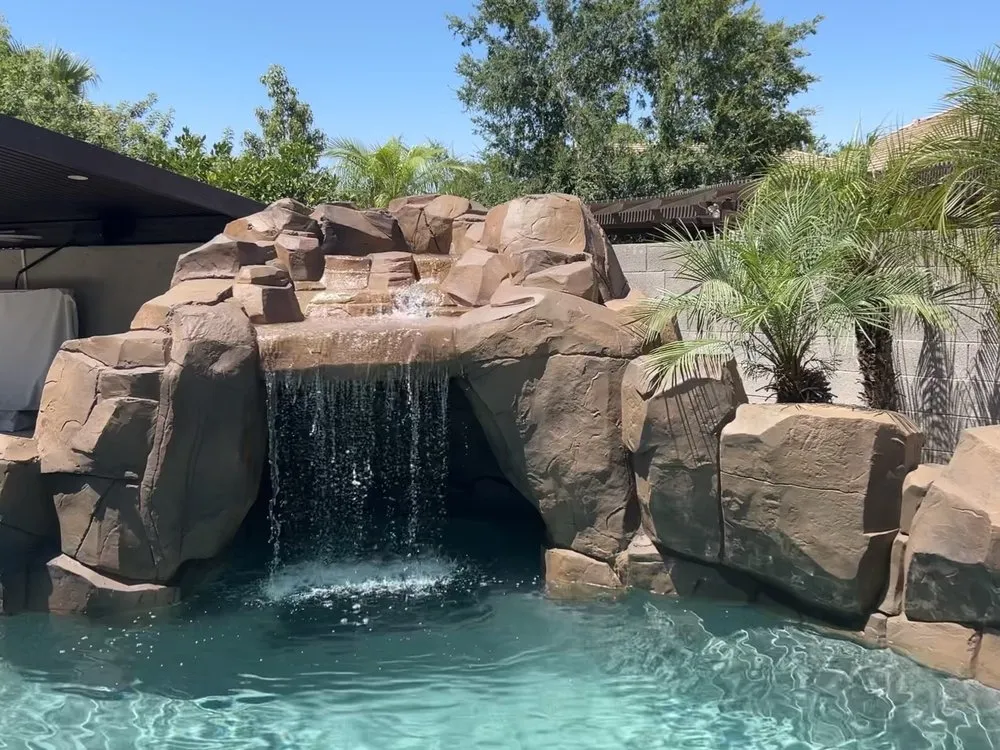 Top-rated lawn care service near you in Phoenix, AZ by Rockworks