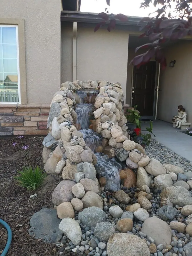 Expert garden landscaping experts serving Bakersfield, CA - Rocky Concrete
