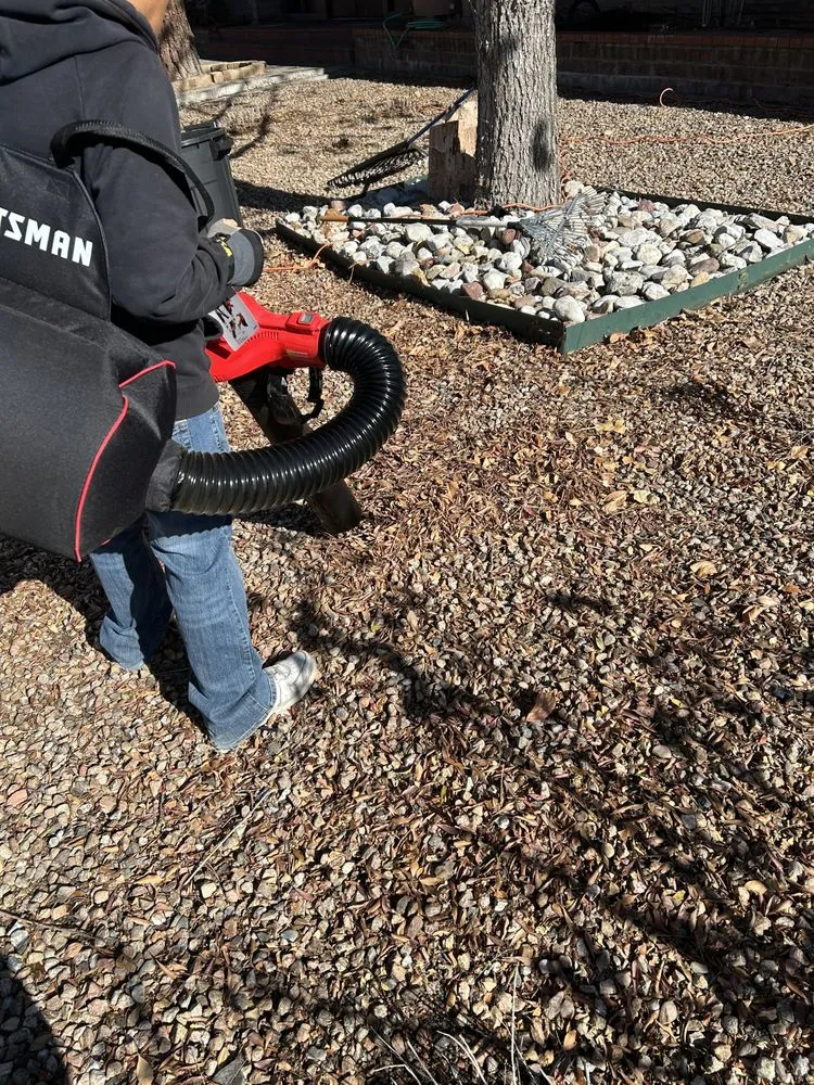 Trusted lawn mowing service in Rio Rancho, NM - Rocky Mountain Lawn Maintenance