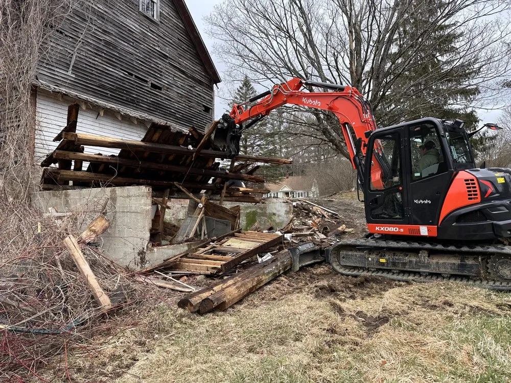 Expert lawn mowing service experts serving Lee, MA - Rocky Ridge Excavation
