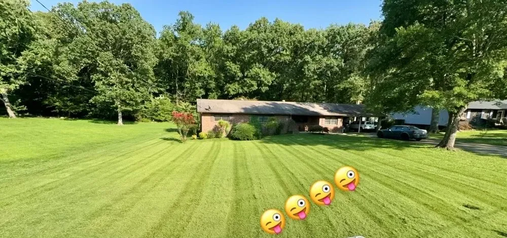 Local lawn care service with custom design in Sevierville, TN by Rocky Top Lawn Care