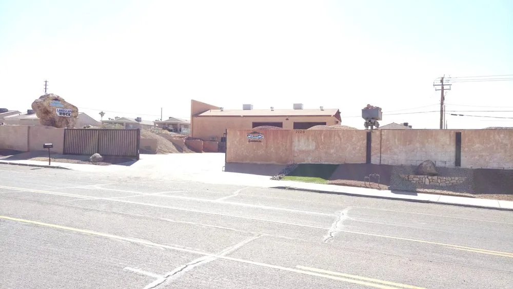 Expert lawn care service experts serving Lake Havasu City, AZ - Rockyard-Havasu Enterprises